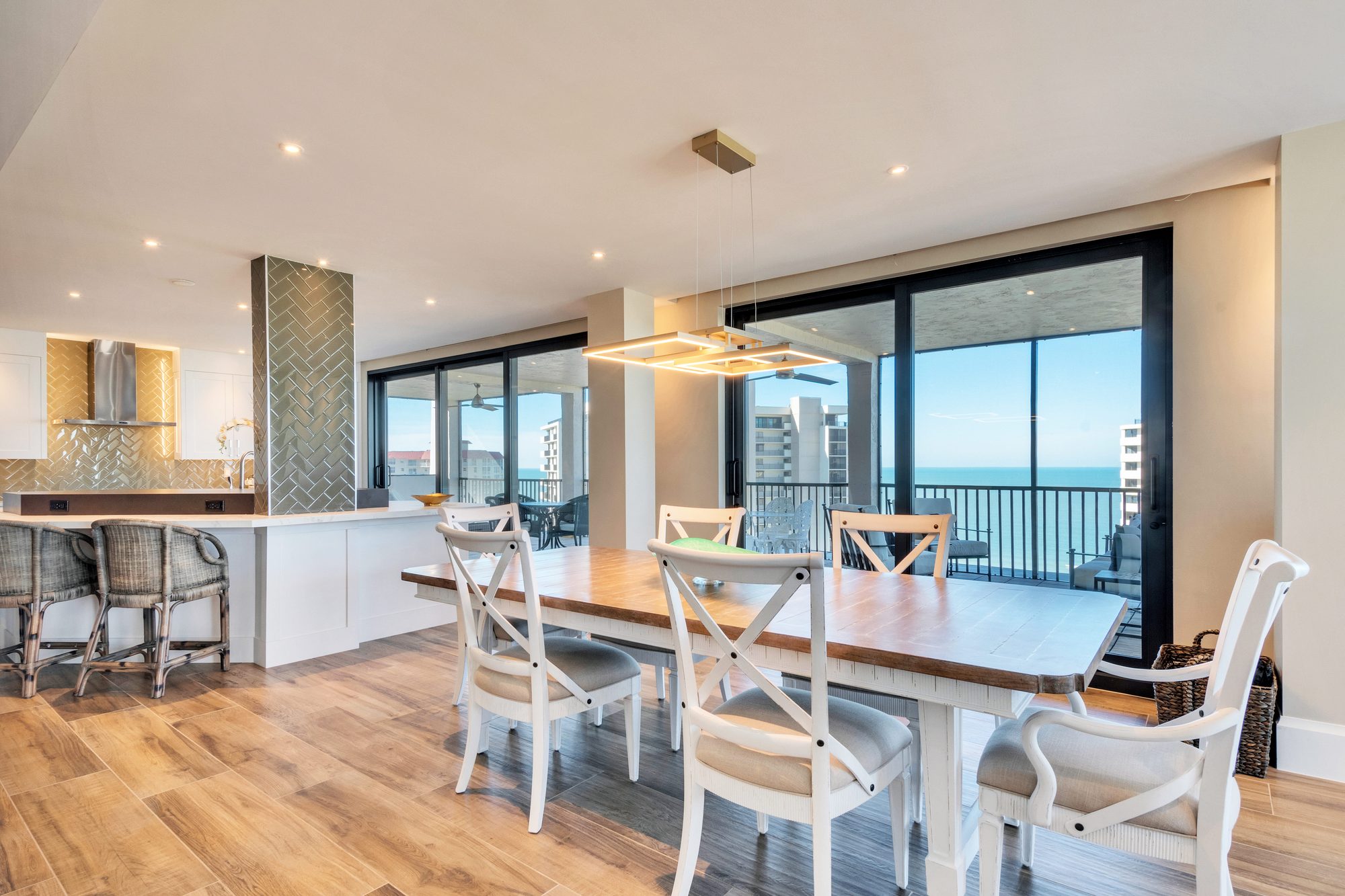 Interior real estate photo by NaplesArchMedia
