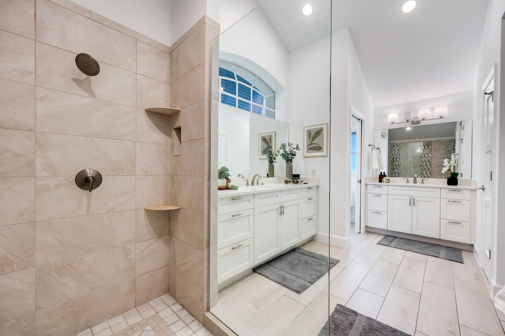 Interior real estate photo by NaplesArchMedia