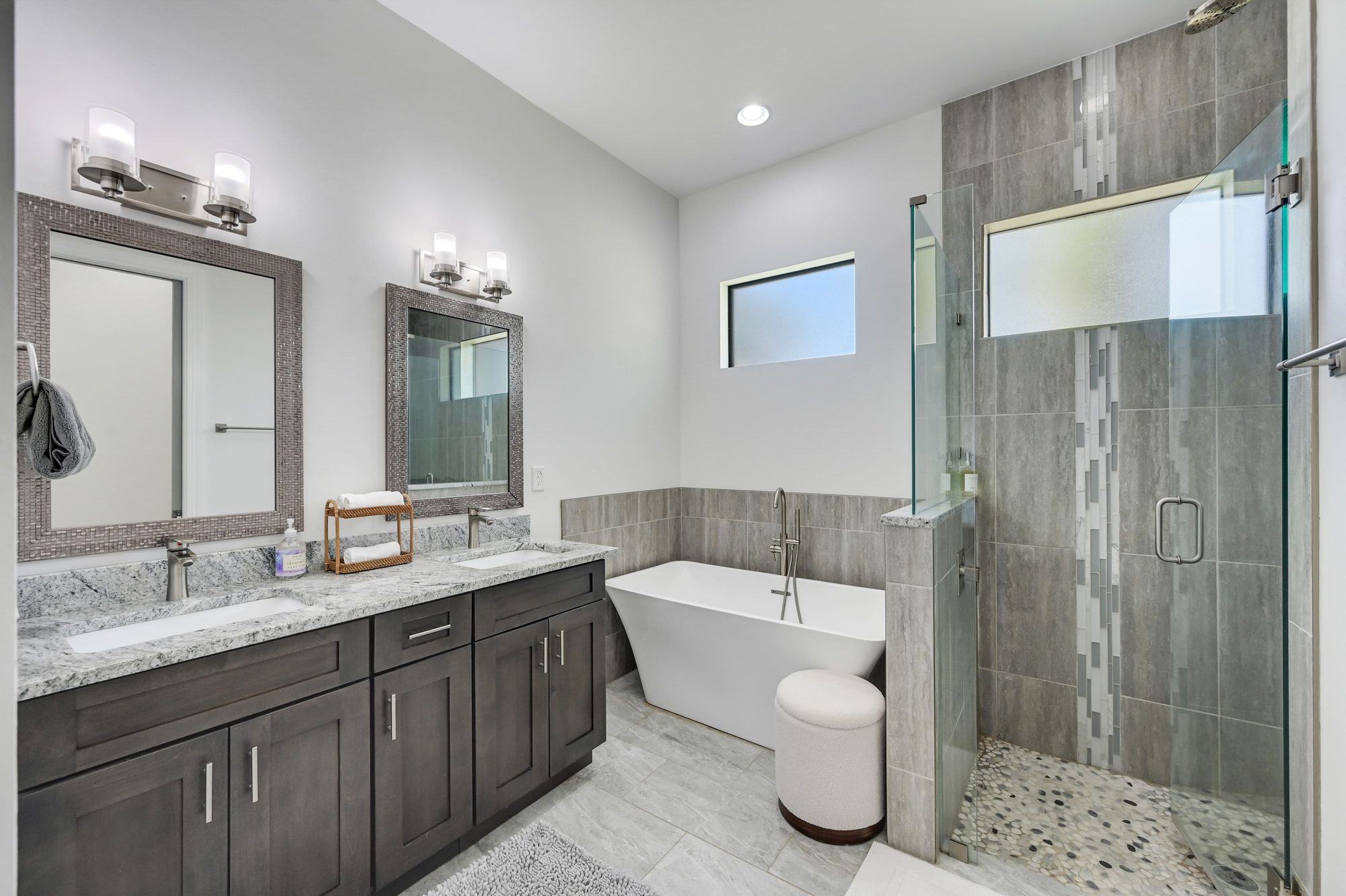 Interior real estate photo by NaplesArchMedia
