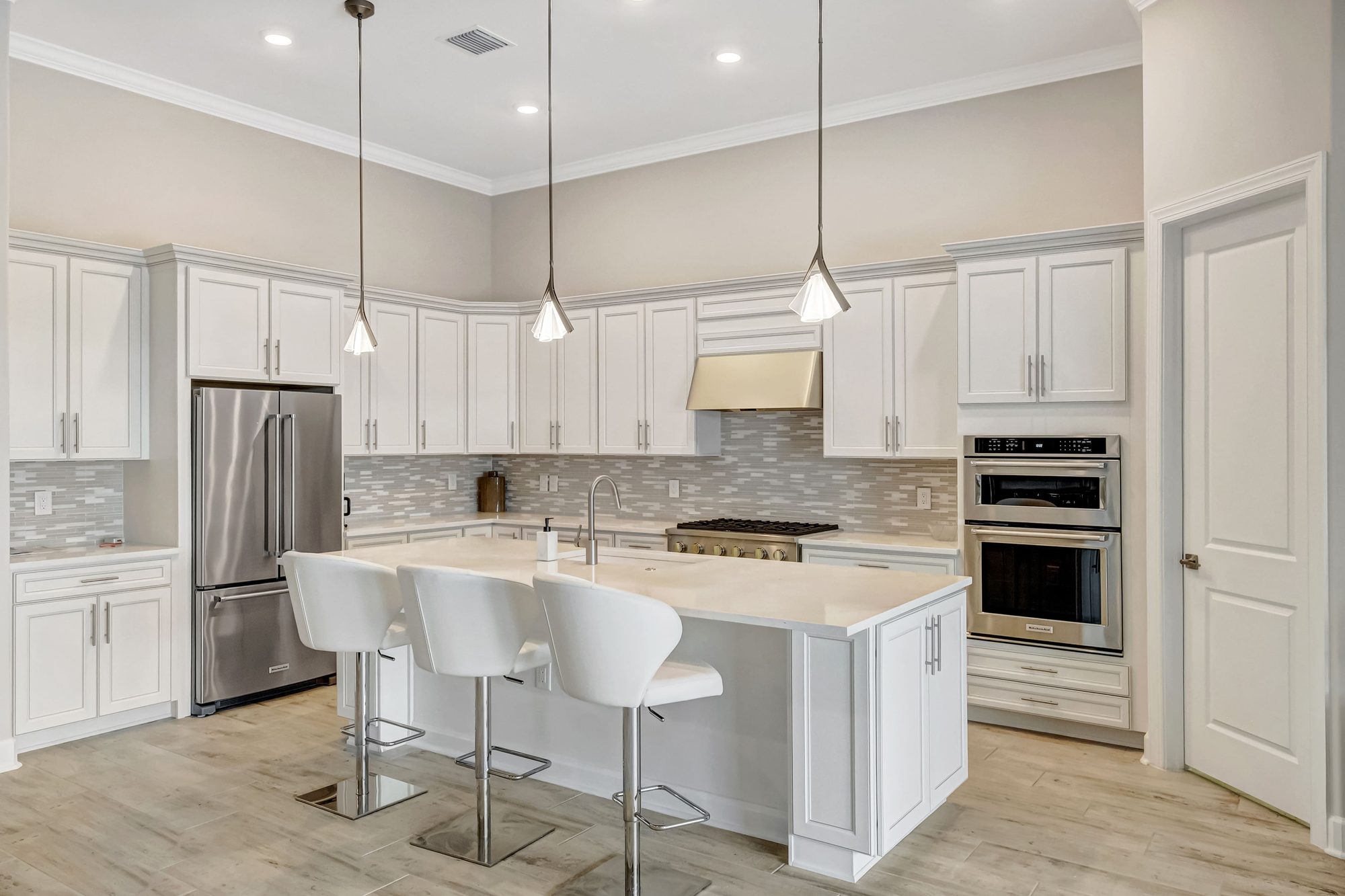 Interior real estate photo by NaplesArchMedia