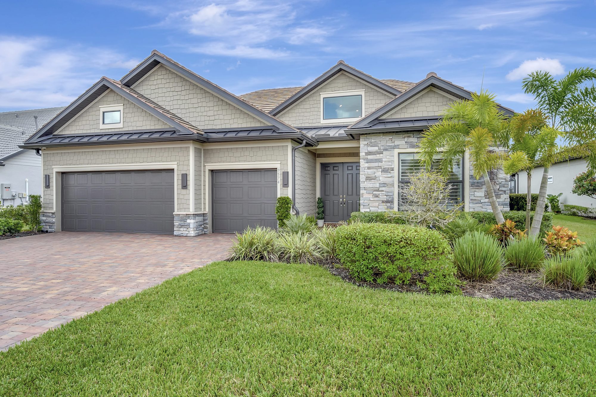 Architectural exterior photo by NaplesArchMedia