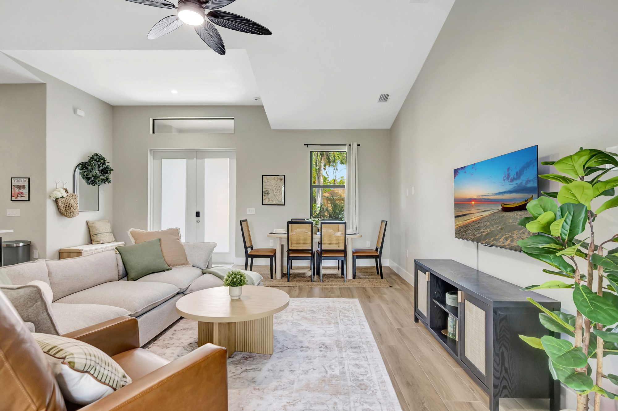 Interior real estate photo by NaplesArchMedia
