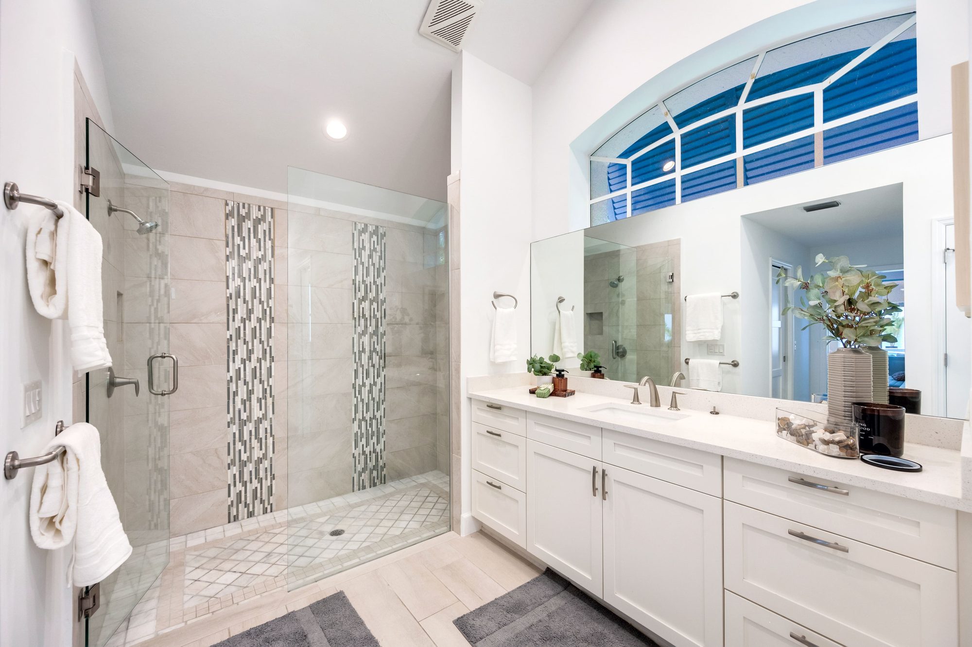 Interior real estate photo by NaplesArchMedia