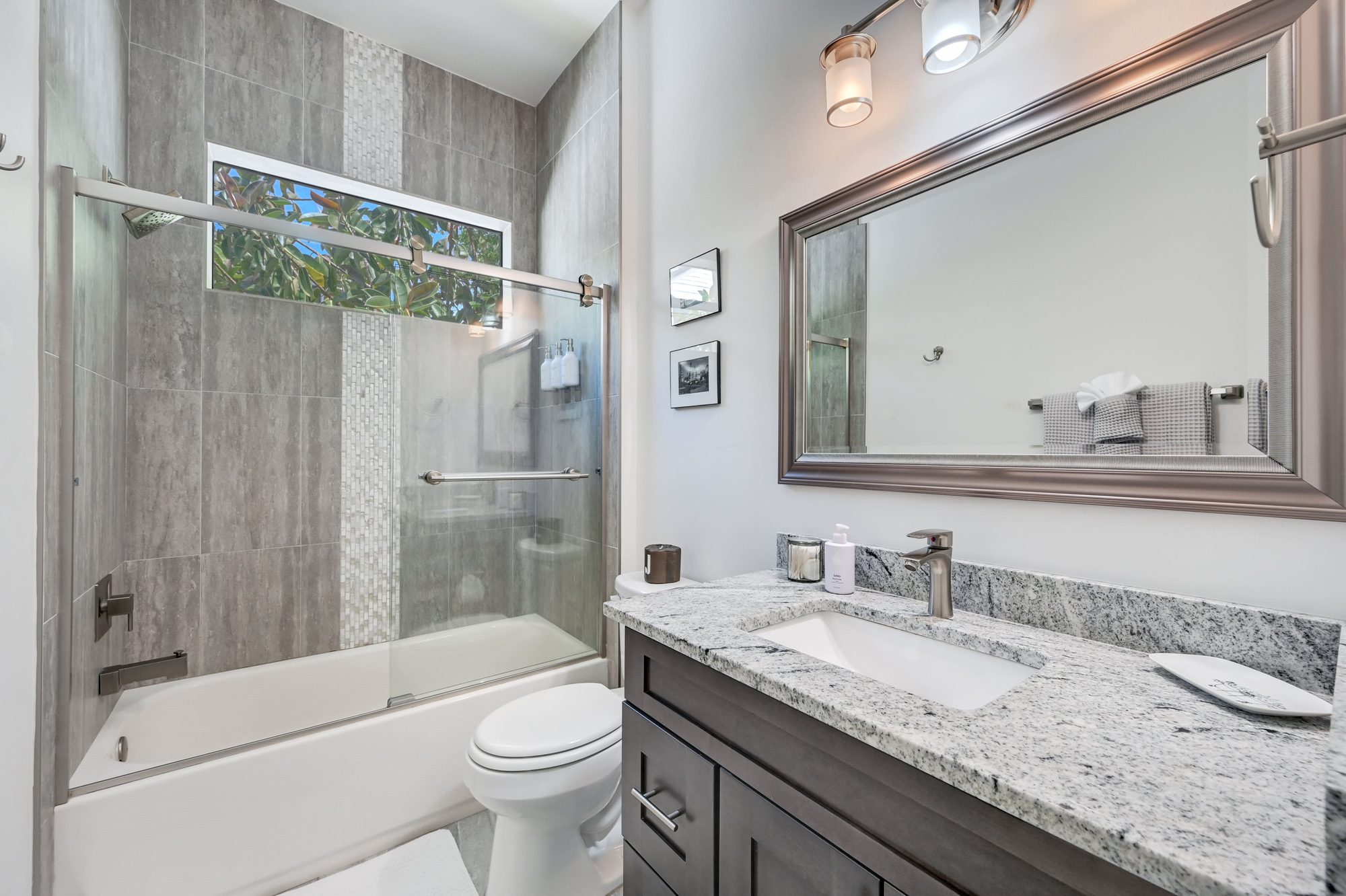Interior real estate photo by NaplesArchMedia