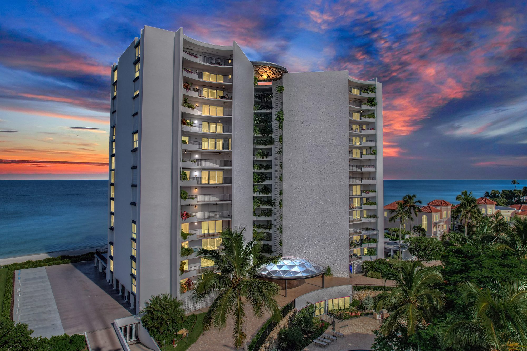Twilight architectural photo by NaplesArchMedia